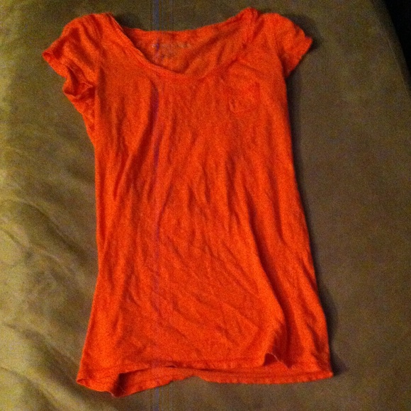 Aéropostale peach colored shirt