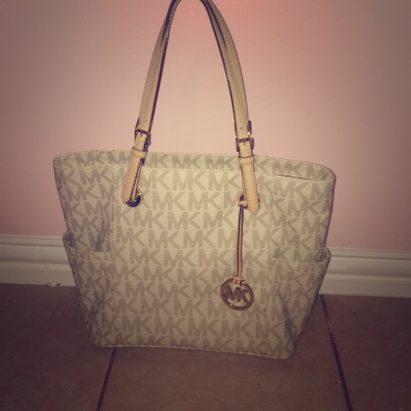 Michael Kors beige tote purse
