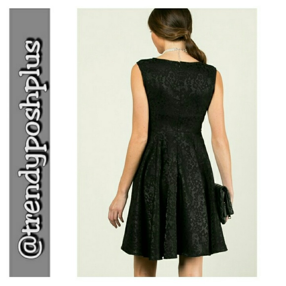 Princess Line w/Flair Skirt - Picture 3 of 4