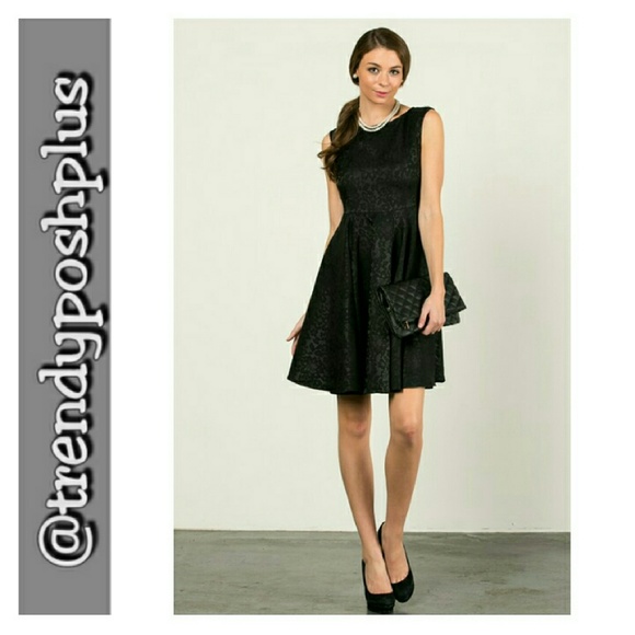 Princess Line w/Flair Skirt - Picture 4 of 4