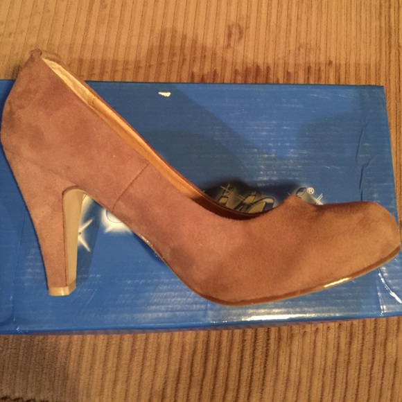 NUDE SUEDE HILLS