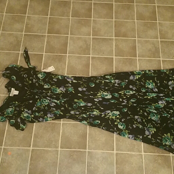 Dress - Picture 4 of 4