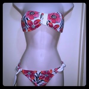 HOLLISTER FLORAL BIKINI