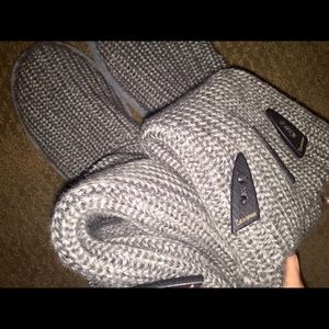 knit bearpaw boots