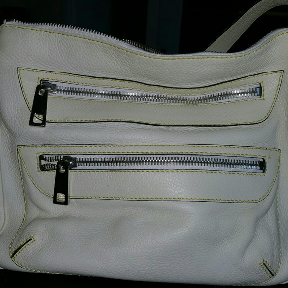 Marc Jacobs Handbags - Marc Jacobs purse