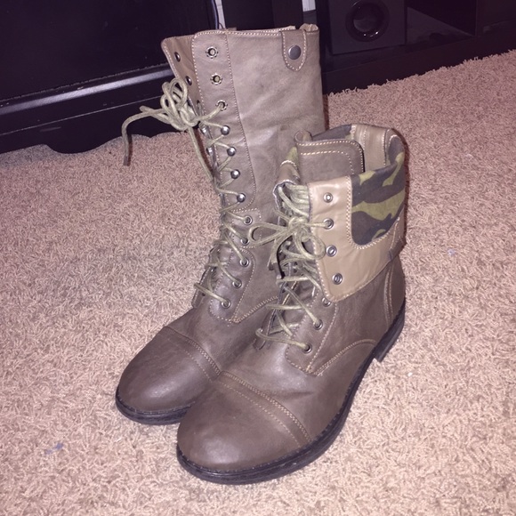 Madden girl combat boots