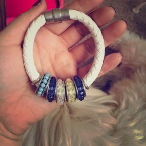 Leather Bracelet💙💚⚪️💙💚