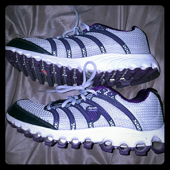 KSWISS WOMENS RUNNING SHOES