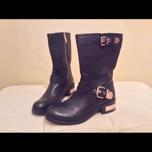 💥 Vince Camuto Moto Black Bootie 💥