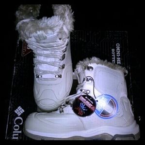 Columbia omni heated boots