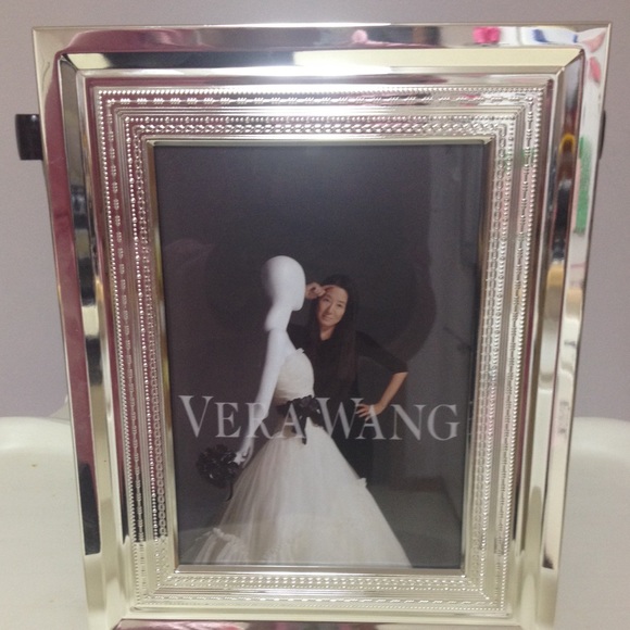 Vera Wang Wedgwood frame 5 x 7