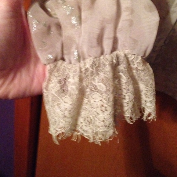 Sheer long sleeve blouse - Picture 2 of 4