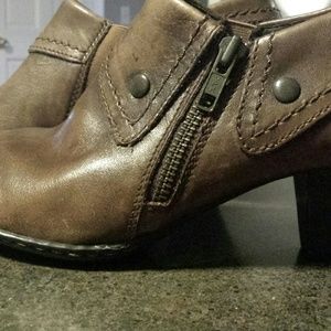 Born ankle boots