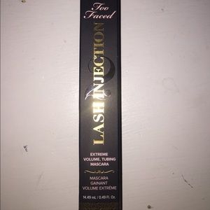 Too Faced Lash Injection waterproof mascara