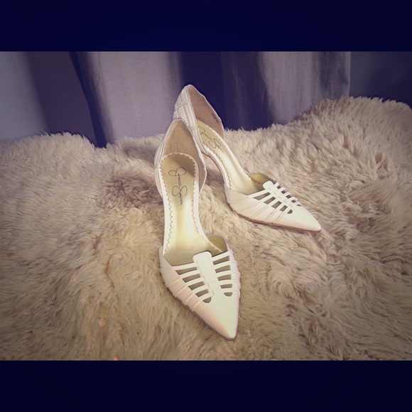 Jessica Simpson white pointed toe heals