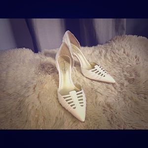 Jessica Simpson white pointed toe heals