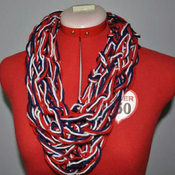 Knit infinity scarf - Picture 1 of 1