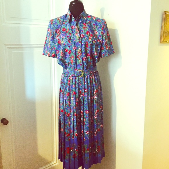 Leslie Fay Dresses & Skirts - ️SOLD Fay Blue Floral/ Pleated Dress!