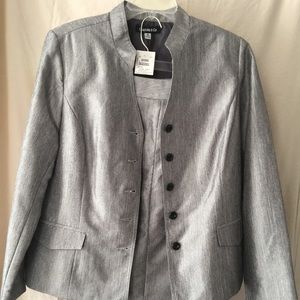 Grey Pant Suit with mandarin collar size 16.