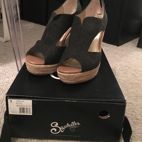 Seychelles "memories of you" size 7 black