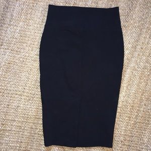 Pencil skirt with small slit