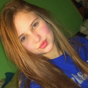 Meet your Posher, Hali