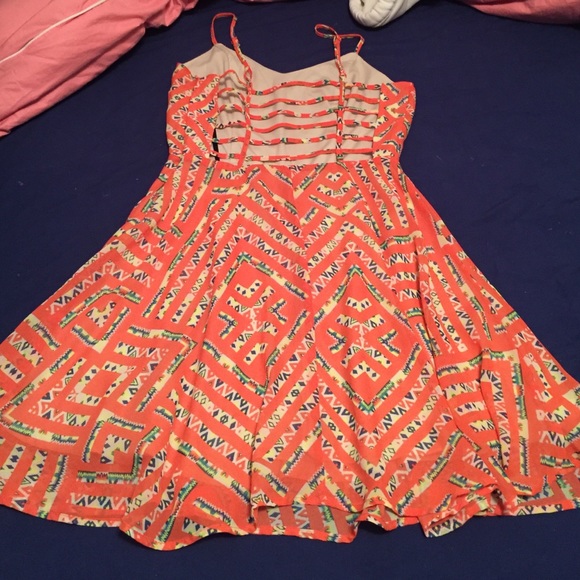 Coral Aztec print mini skater - Picture 3 of 4