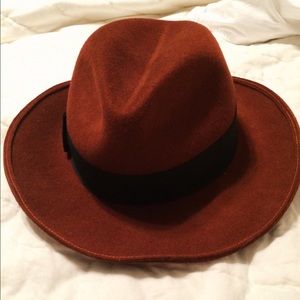 Dark red maroon fedora