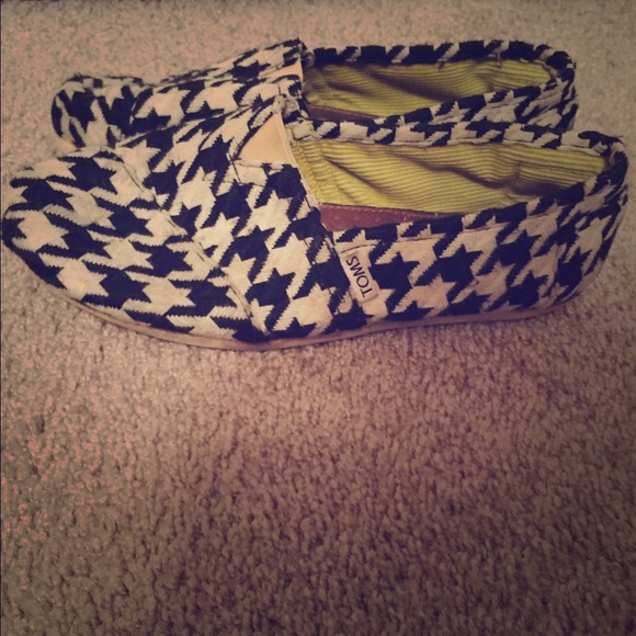 Houndstooth Toms