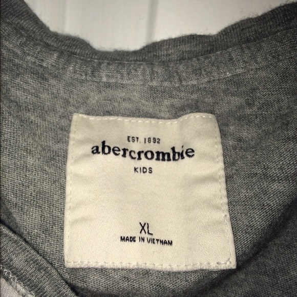 Abercrombie grey and white striped v-neck - Picture 3 of 3