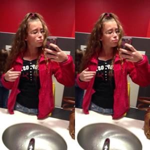 Meet your Posher, Alyssa