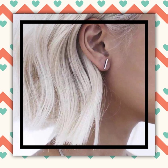 Gold Bar Earrings, New!