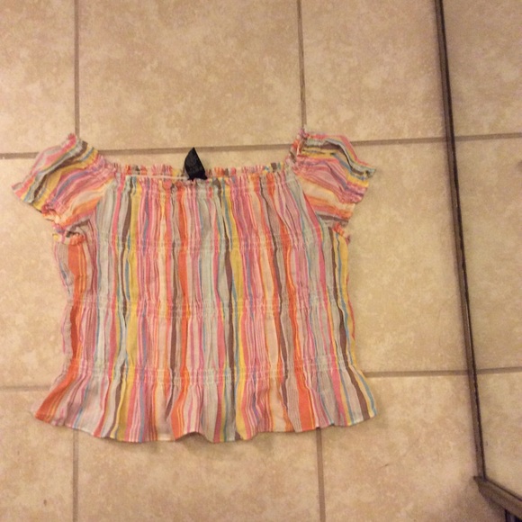 Crop top