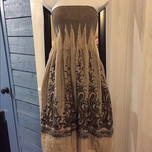 Beautiful pleated strapless dress or skirt!!