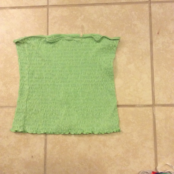 Strapless tube top