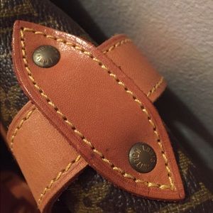 Louis Vuitton extra pictures