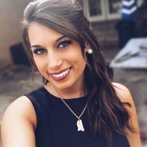 Meet your Posher, Macey