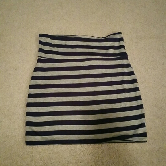 Windsor mini yoga skirt