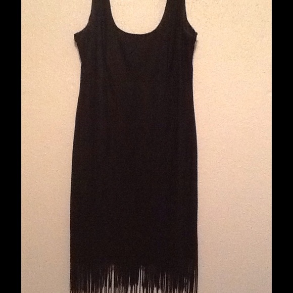 Black sleeveless midi dress with fringes on bottom