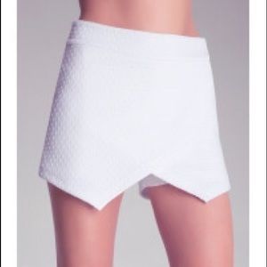 Bebe textured asymmetrical skort NWT