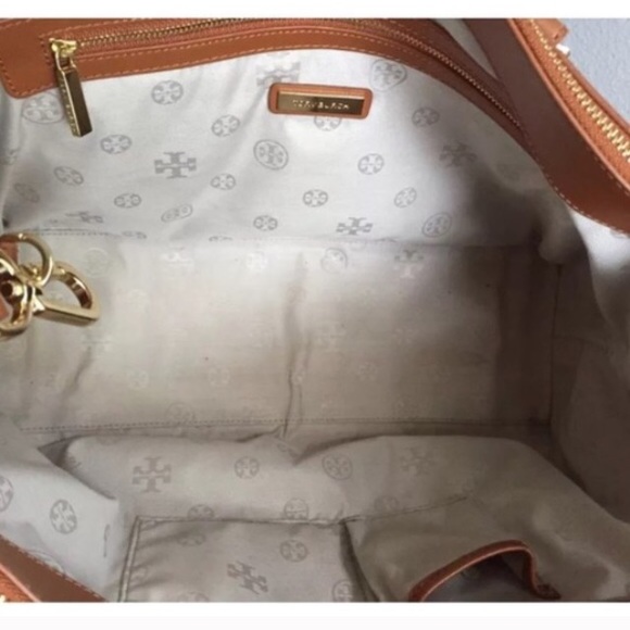 What Tory burch double zipper Robinson