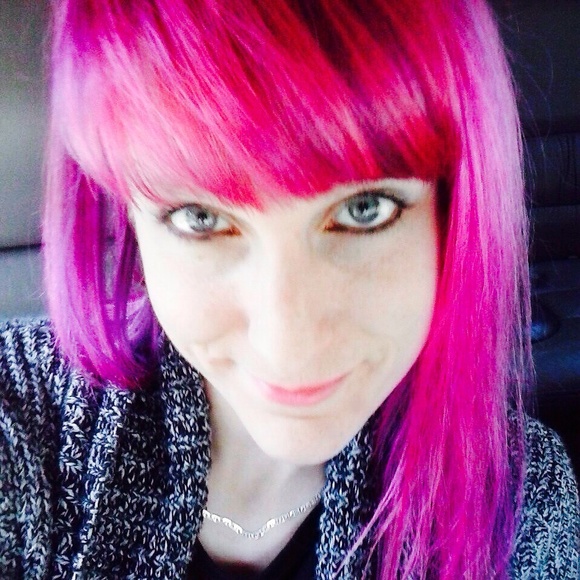 Meet your Posher, Emily aka Chance - Picture 2 of 3