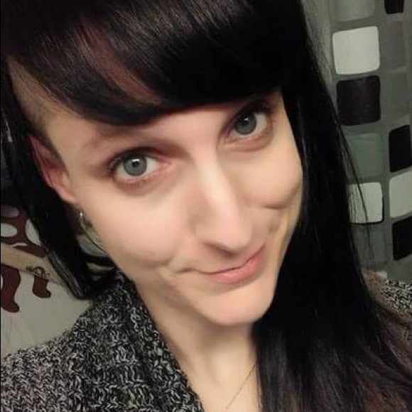 Meet your Posher, Emily aka Chance - Picture 3 of 3