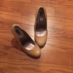 Steve Madden Nude pumps