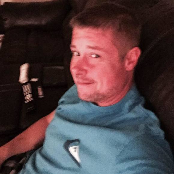 Meet your Posher, Andrew - Picture 1 of 1