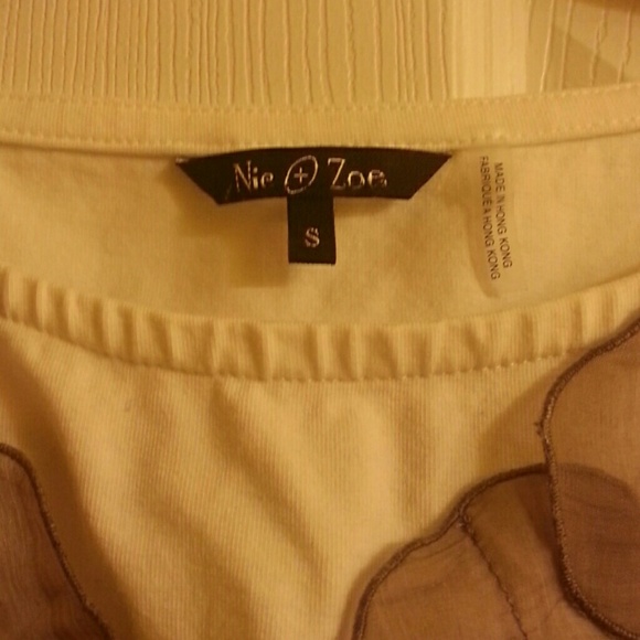 Sleeveless Black & white top - Picture 3 of 3