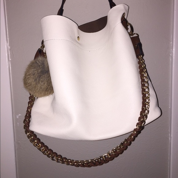 Love li Handbags - White tote bucket bag with brown straps & fur