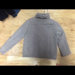 Turtle neck sweater