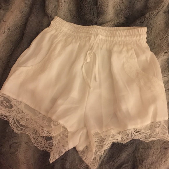 BRANDY MELVILLE WHITE SHEER SHORTS w/ LACE - Picture 1 of 3