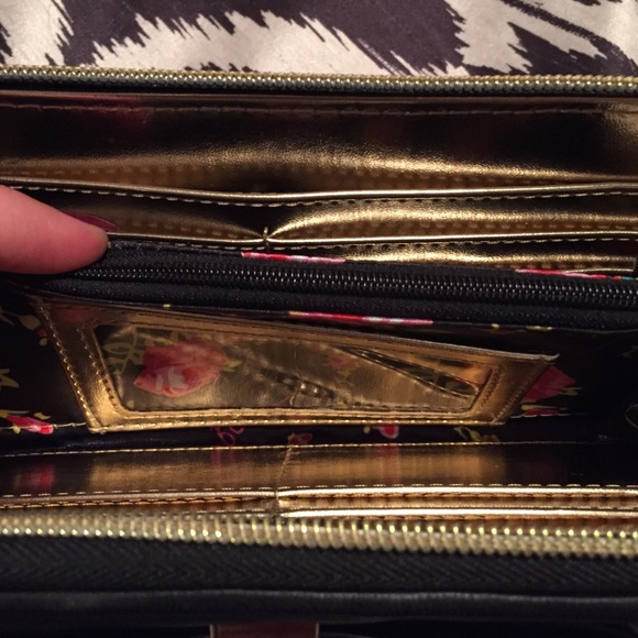 SOLD Ⓜ️ - Picture 3 of 4